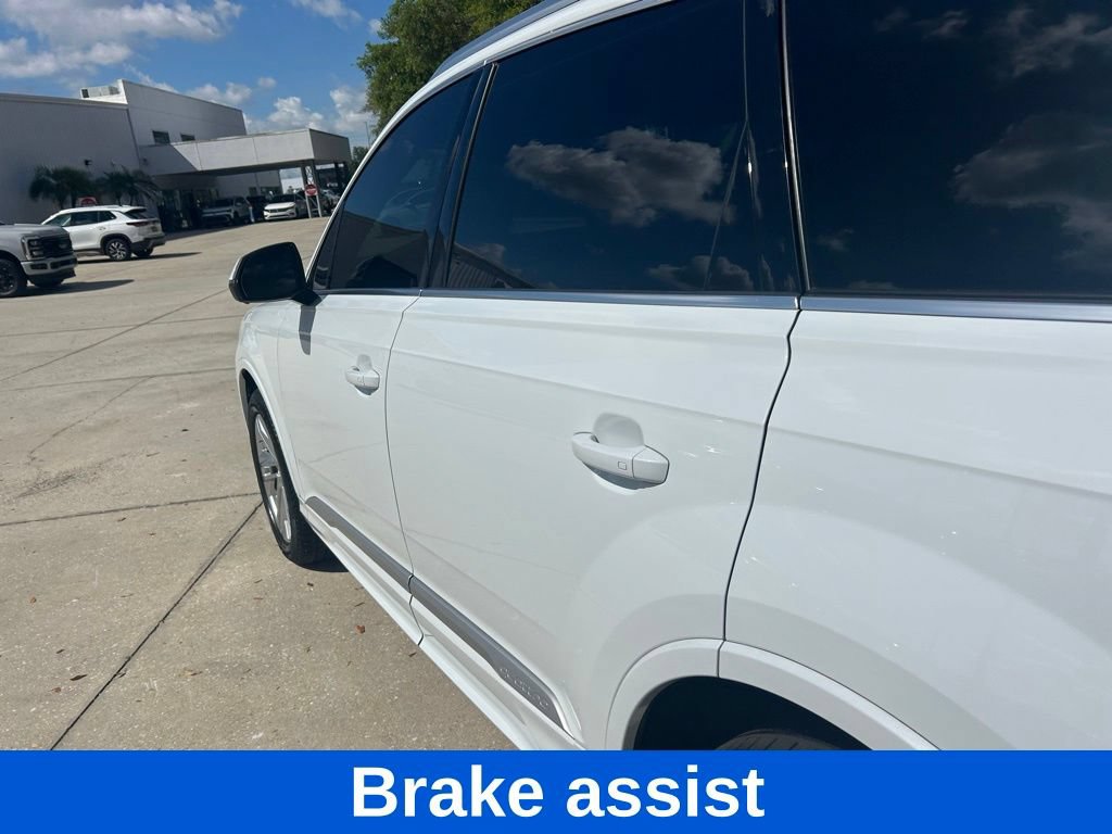 Used 2023 Audi Q7 3.0T Premium Plus w/ Premium Plus Package AWD/4WD image 30