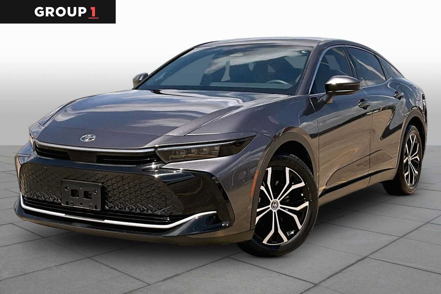 Used 2023 Toyota Crown AWD/4WD image 1