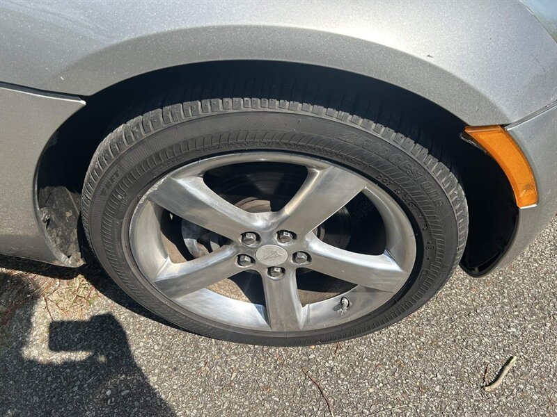 Used 2008 Pontiac Solstice Convertible w/ Premium Package RWD image 18