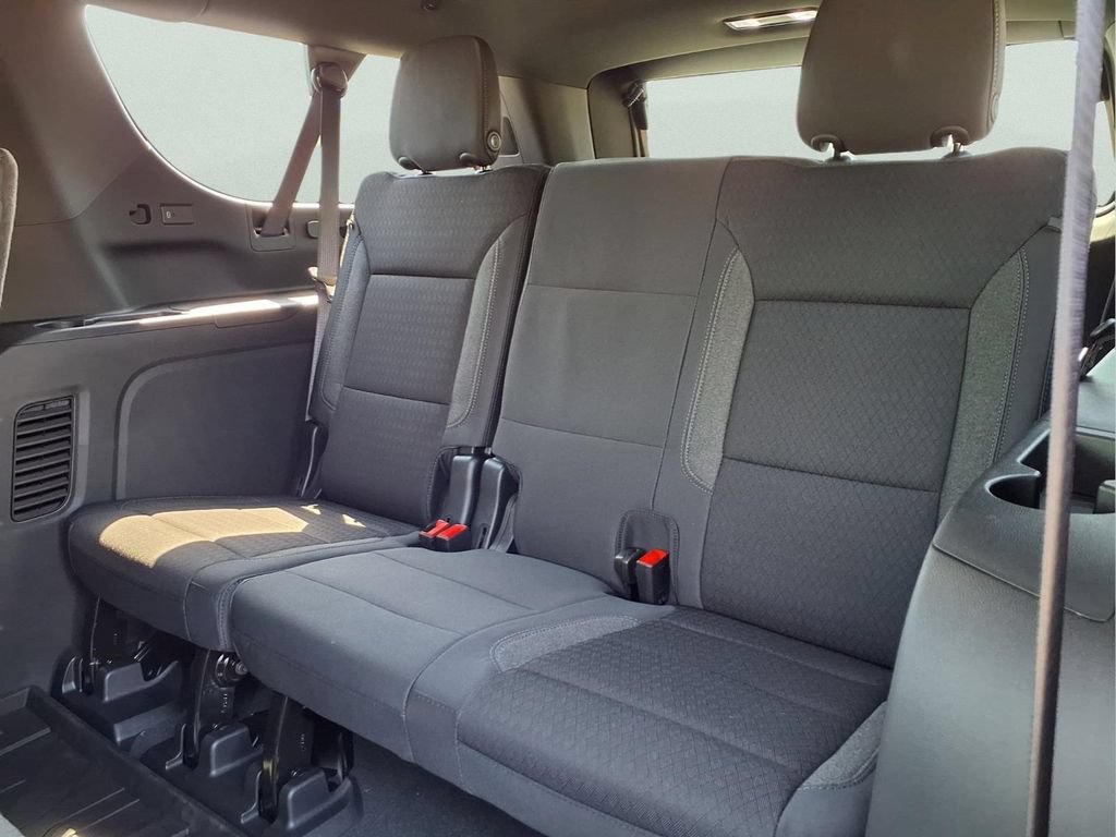 New 2026 Chevrolet Suburban LS AWD/4WD image 21