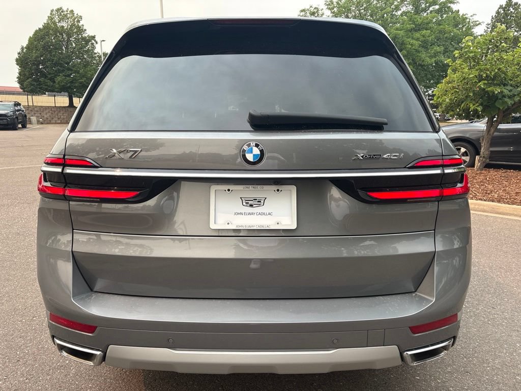 Used 2023 BMW X7 xDrive40i w/ Premium Package AWD/4WD image 4