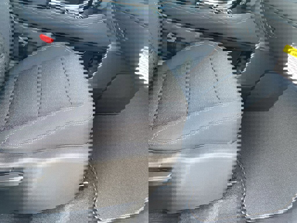 Used 2026 Chevrolet Traverse LT image 24