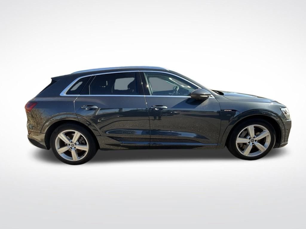 Used 2019 Audi e-tron Premium Plus image 7