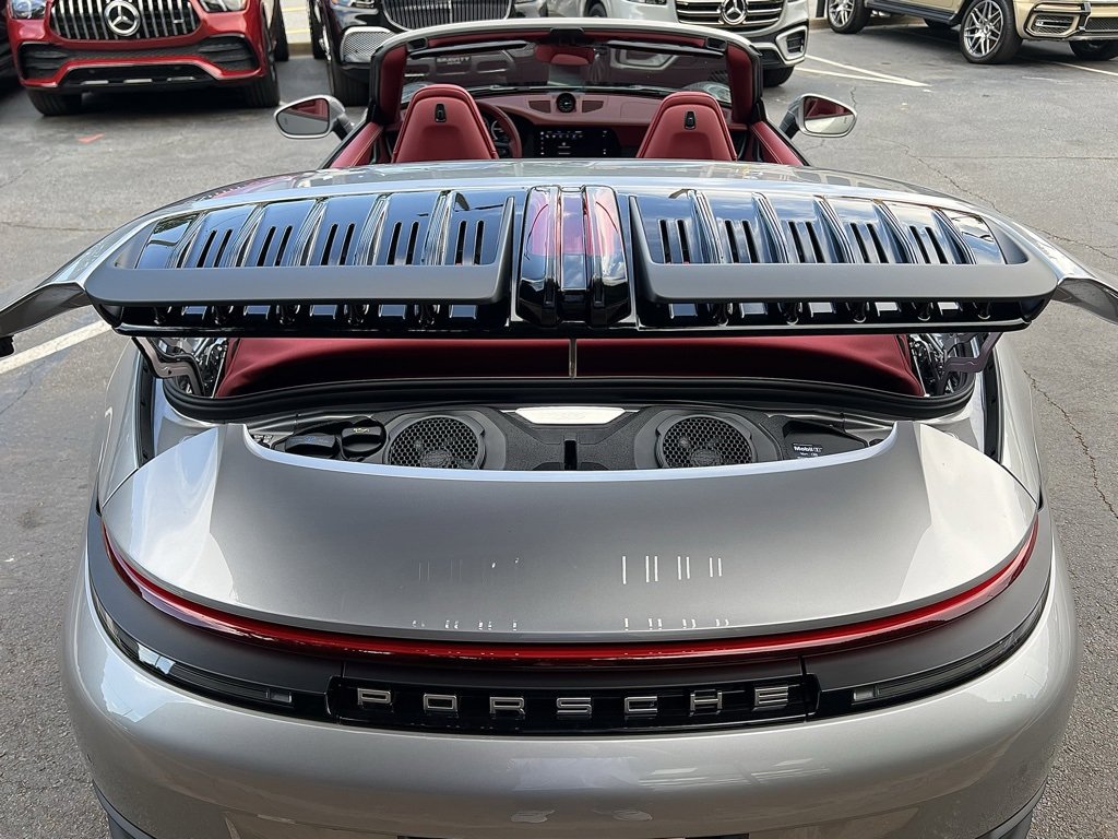 Used 2025 Porsche 911 Carrera image 21