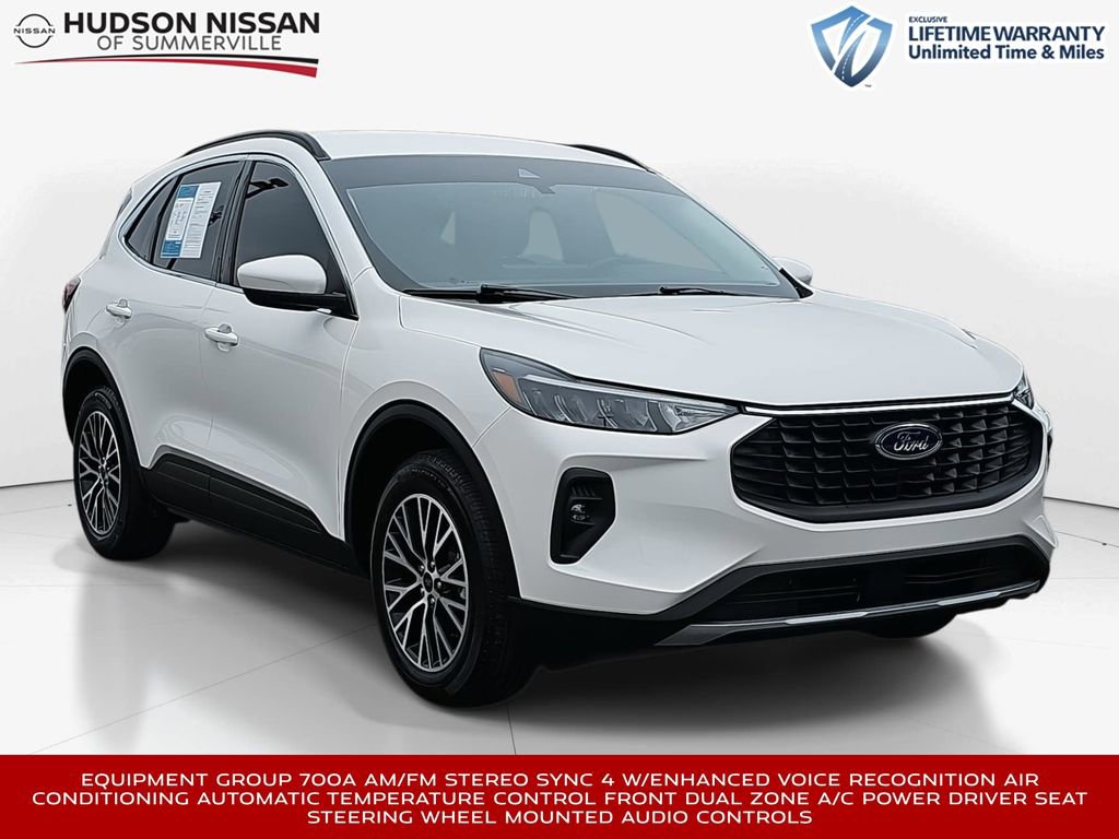 Used 2025 Ford Escape SE