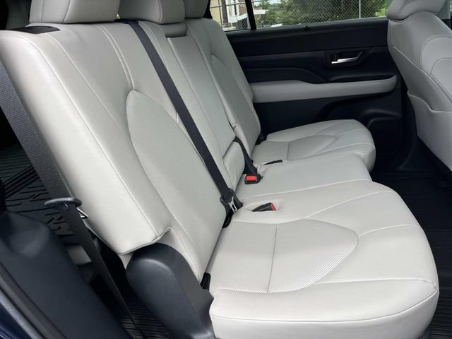 Used 2024 Toyota Grand Highlander AWD image 26