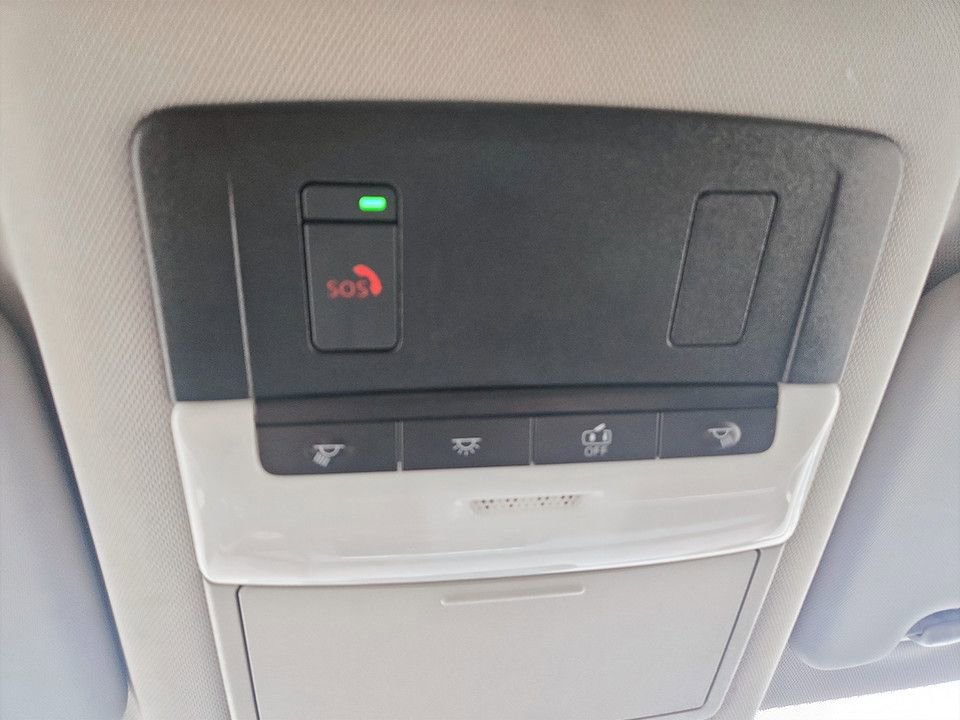 Used 2023 Nissan Rogue SV image 23