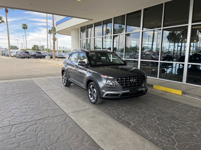 Used 2025 Hyundai Venue SEL image 5