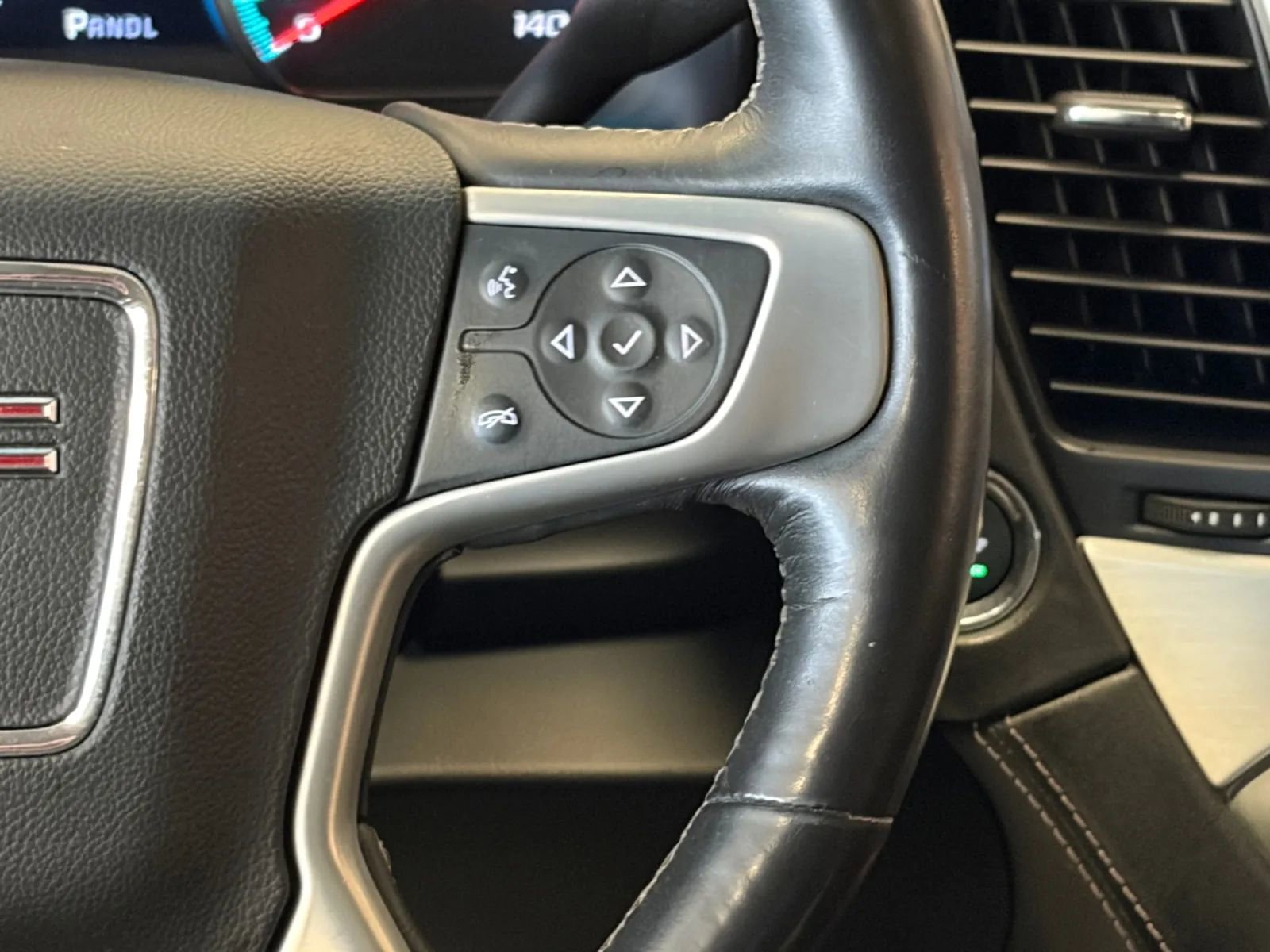 Used 2017 GMC Yukon SLT w/ Open Road Package image 70