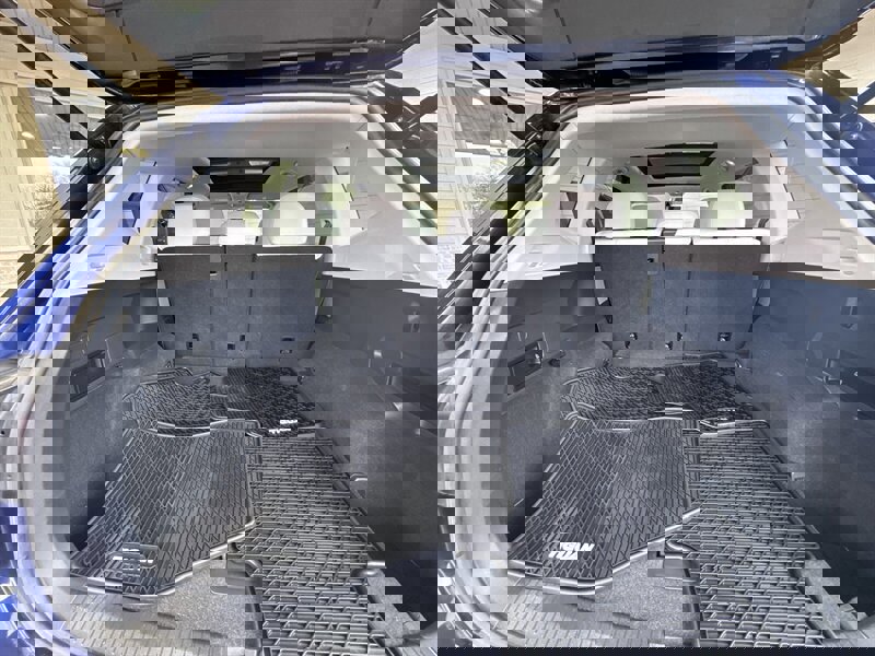 Used 2021 Volkswagen Tiguan SE w/ Panoramic Sunroof Package AWD/4WD image 13