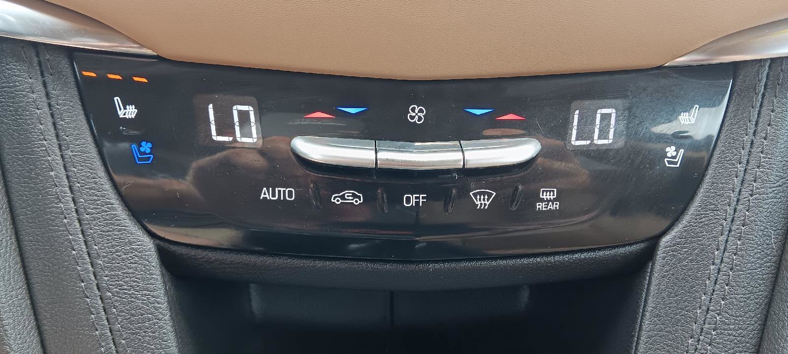 Used 2021 Cadillac XT5 Premium Luxury w/ Platinum Package image 22