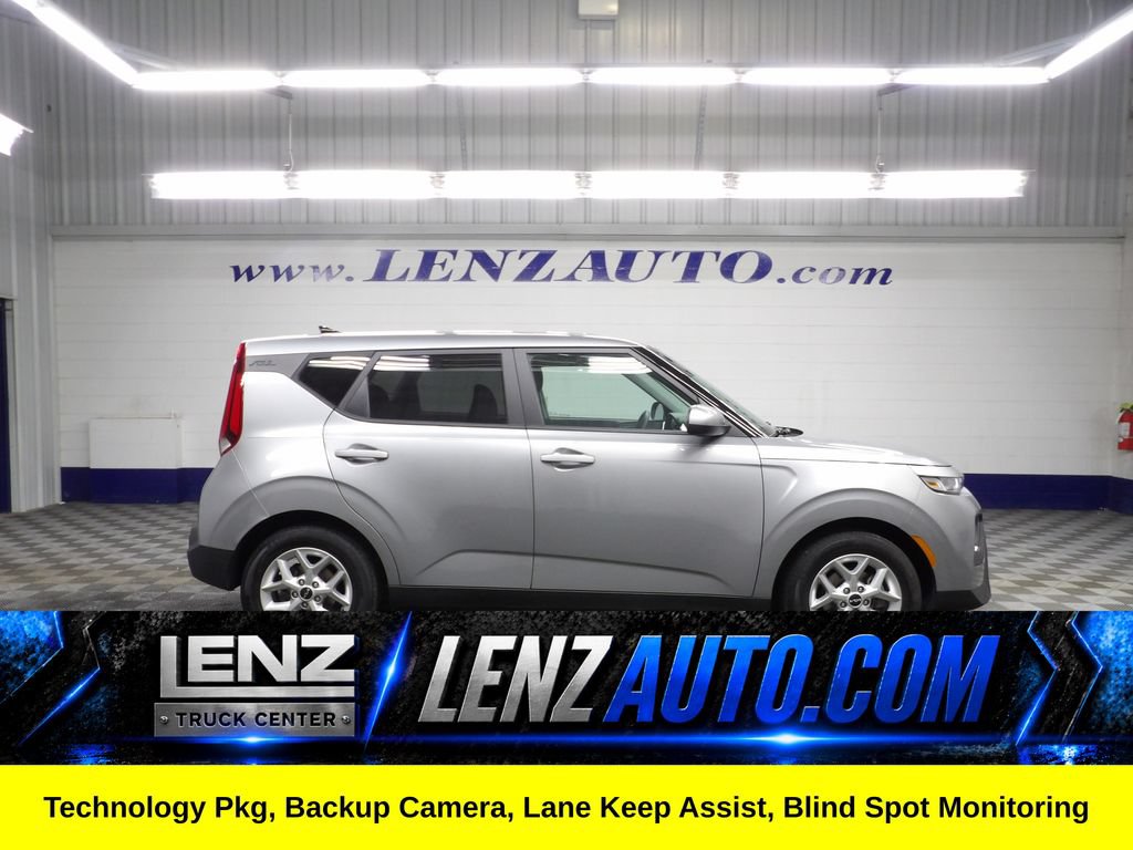 Used 2022 Kia Soul LX w/ Technology Package FWD image 1