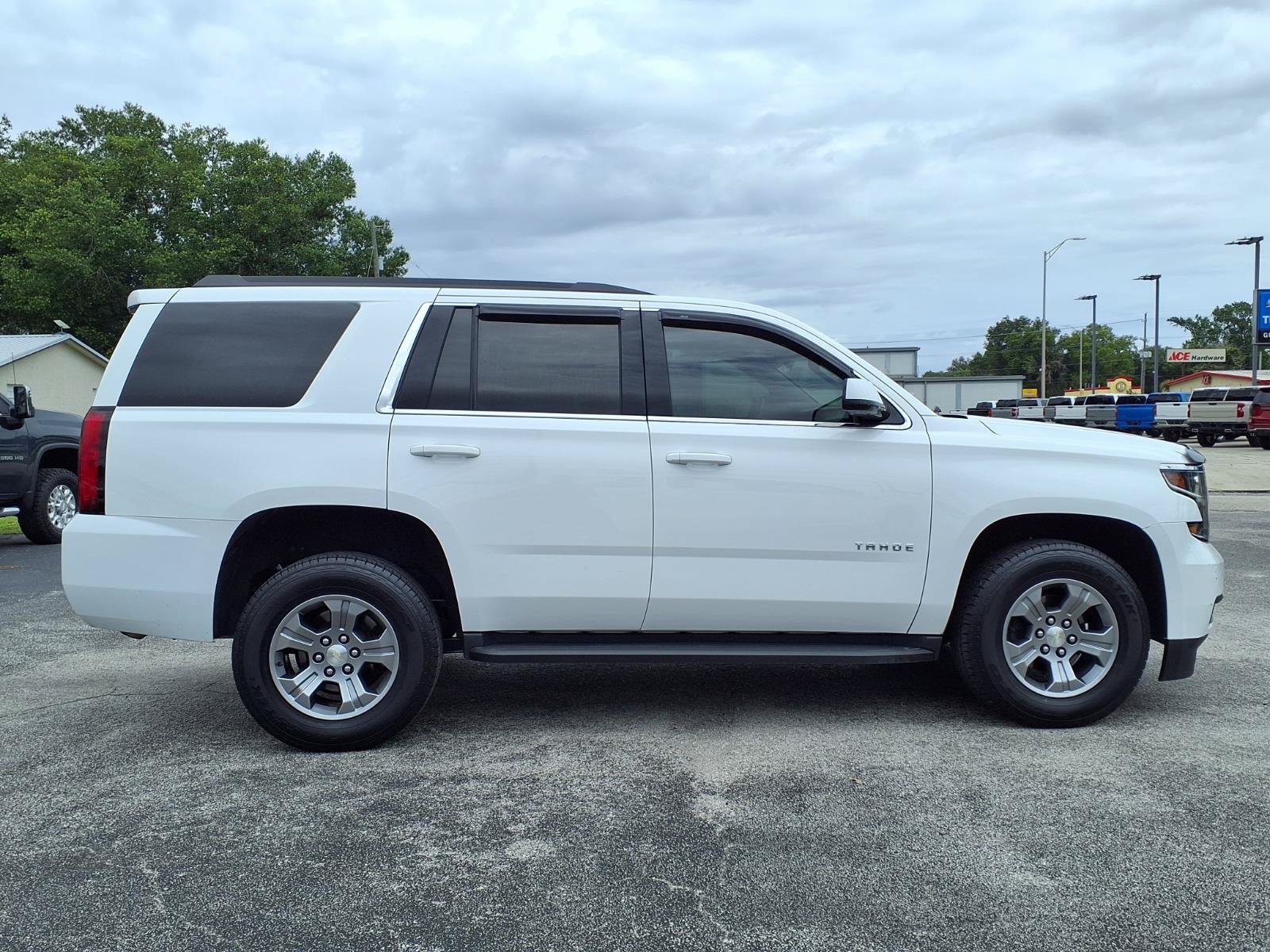 Used 2020 Chevrolet Tahoe LS RWD image 3