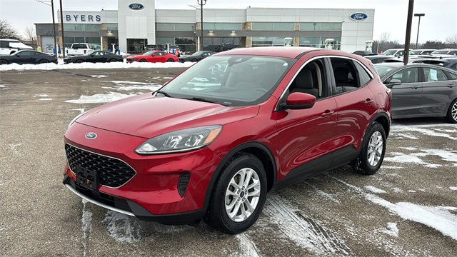 Used 2020 Ford Escape SE image 2
