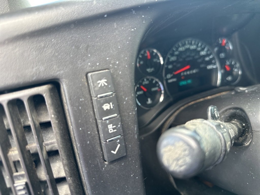 Used 2018 Chevrolet Express 2500 Work Van image 33
