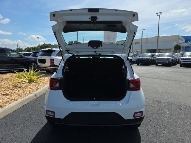 Certified 2024 Hyundai Venue SEL FWD image 21
