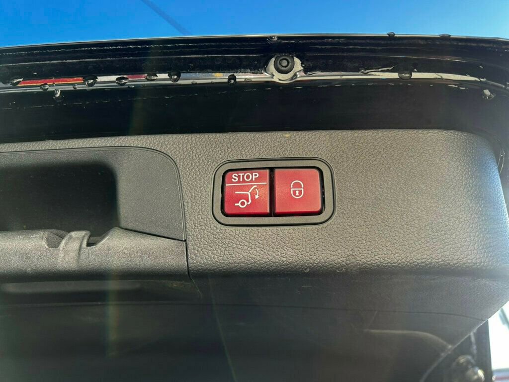 Used 2022 Mercedes-Benz GLC 300 4MATIC image 16