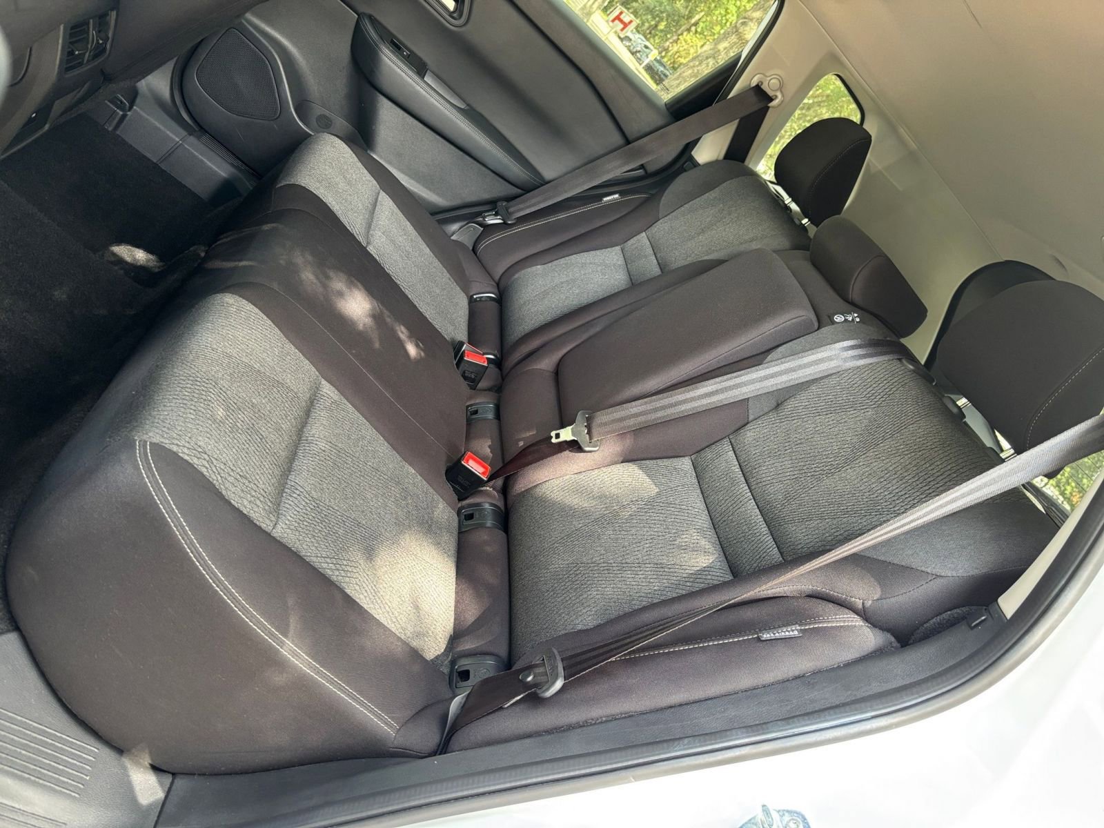 Used 2025 Nissan Rogue SV AWD/4WD image 38