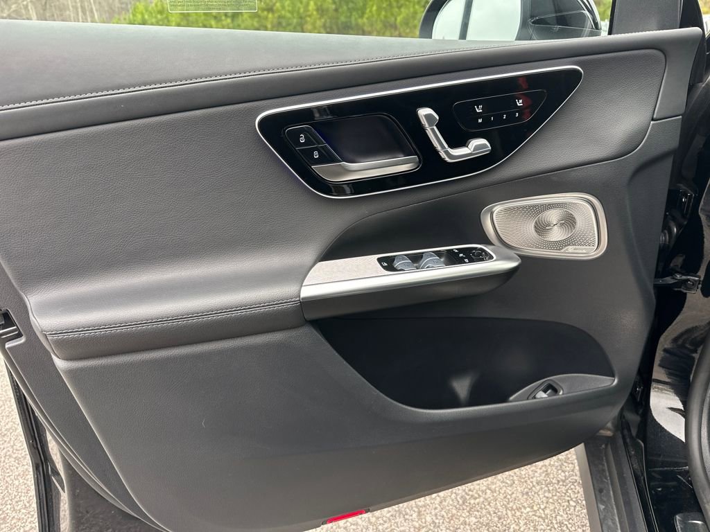 Used 2023 Mercedes-Benz GLC 300 image 28