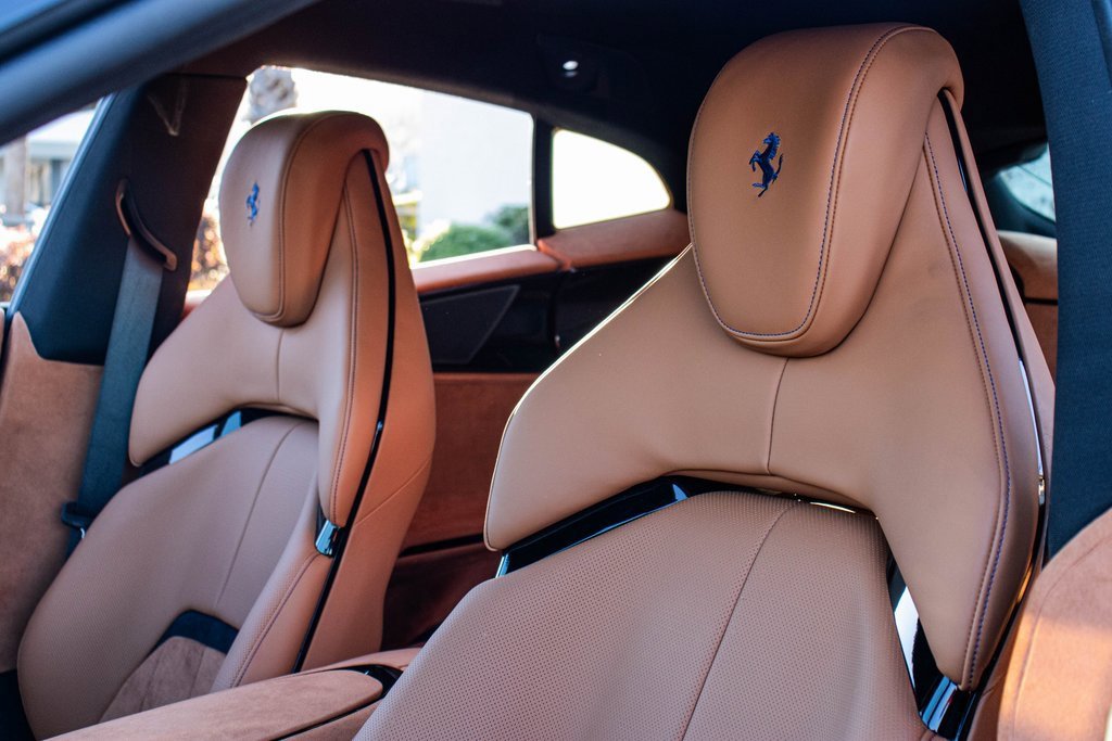 Certified 2024 Ferrari Purosangue Base image 44