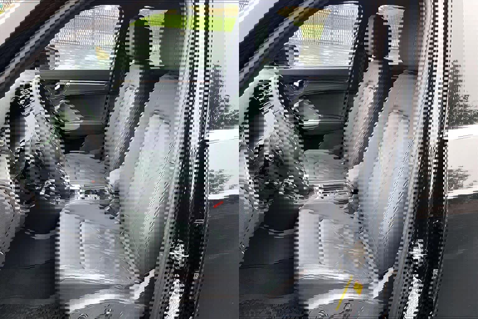 Used 2025 Audi Q3 2.0T Premium Plus image 28