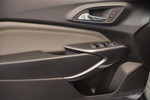 New 2026 Chevrolet Trax ACTIV w/ Sunroof Package FWD image 10