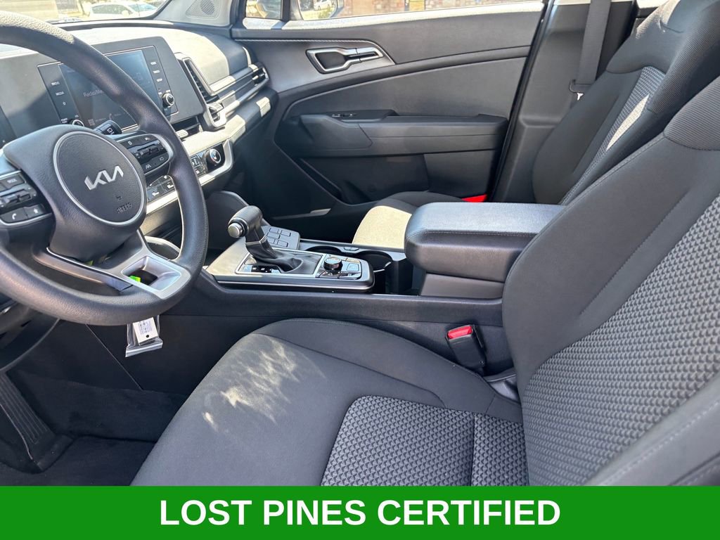 Used 2024 Kia Sportage LX image 8