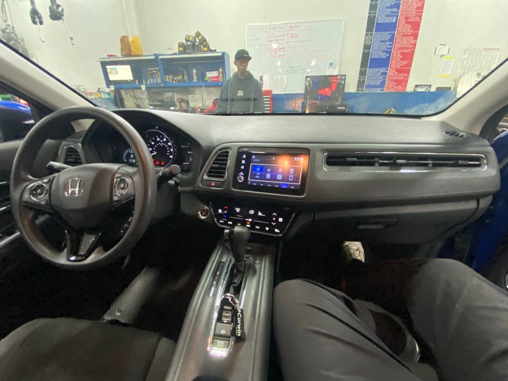 Used 2021 Honda HR-V EX image 11
