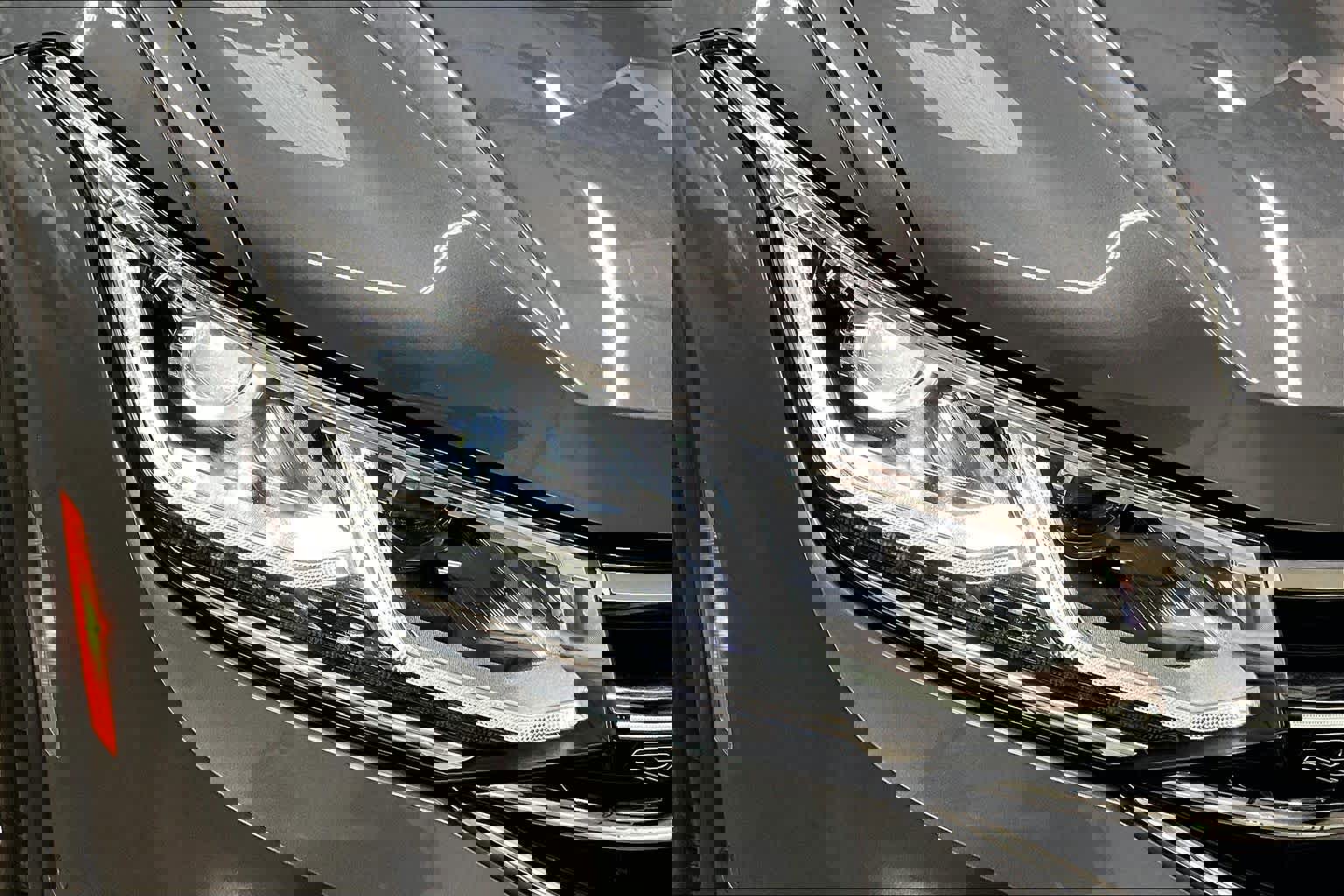 Used 2024 Volkswagen Tiguan SEL R-Line image 31