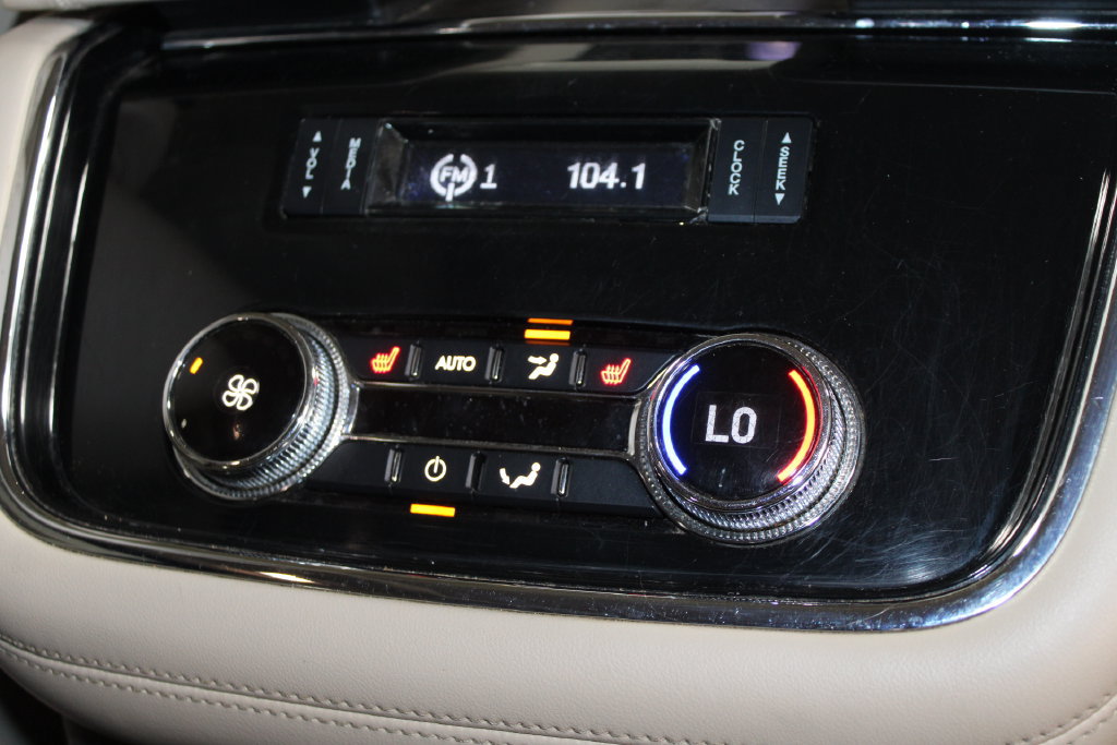 Used 2018 Lincoln Navigator Select RWD image 36