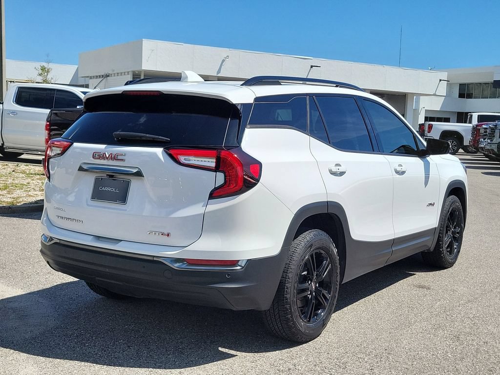 Used 2023 GMC Terrain AT4 AWD/4WD image 4