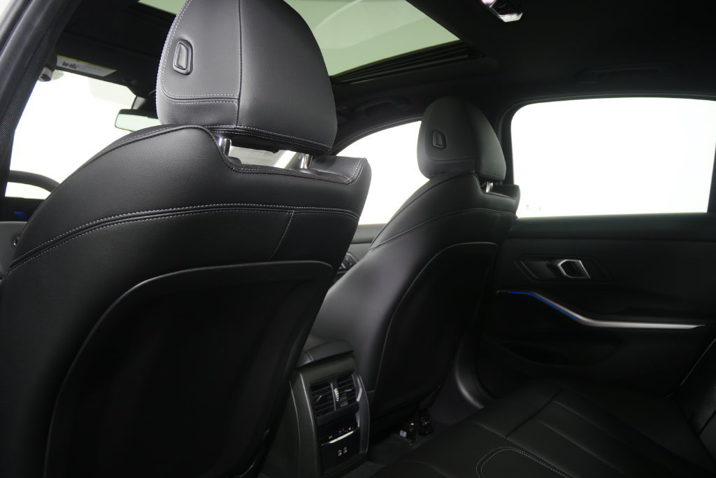 Certified 2026 BMW 330i Sedan RWD image 16