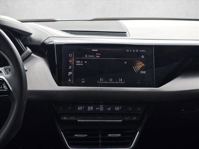 Used 2022 Audi e-tron GT Premium Plus image 24