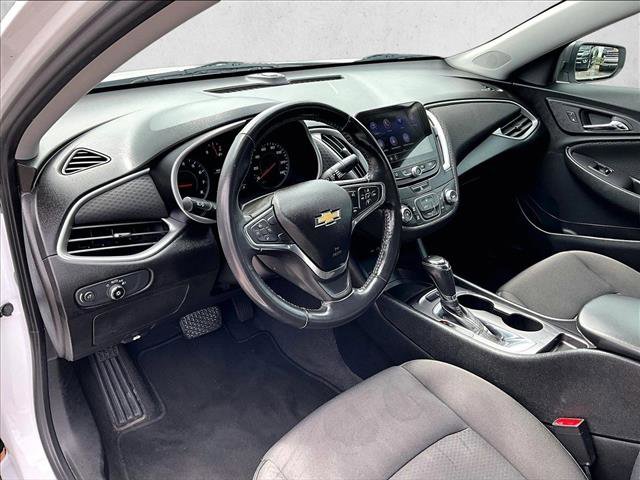 Used 2019 Chevrolet Malibu RS image 14