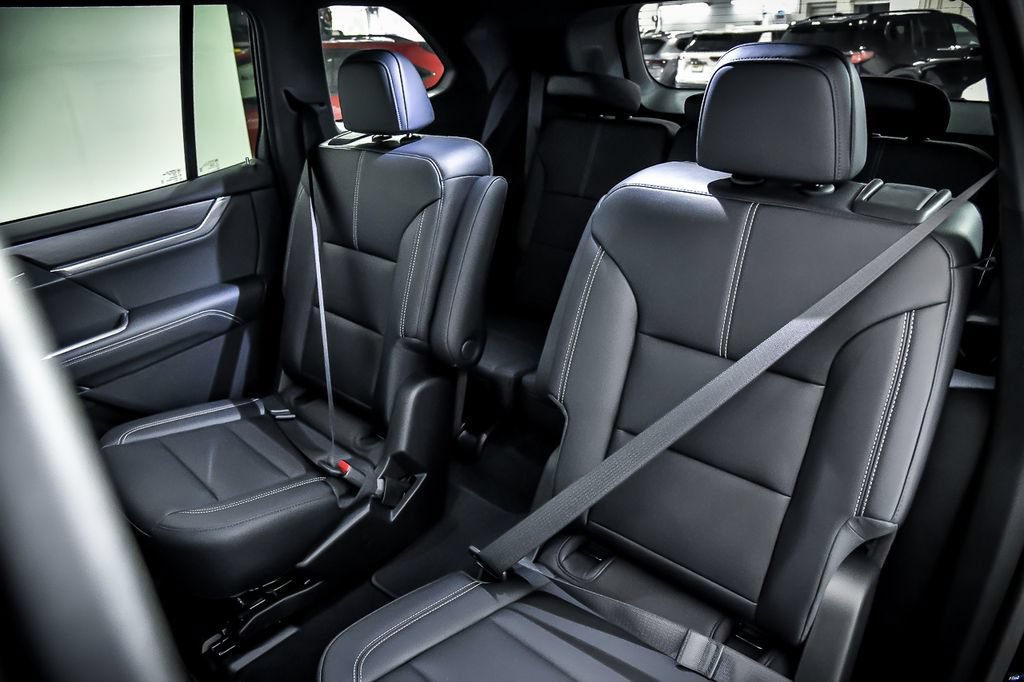 New 2027 GMC Acadia Elevation w/ Black Edition AWD/4WD image 7