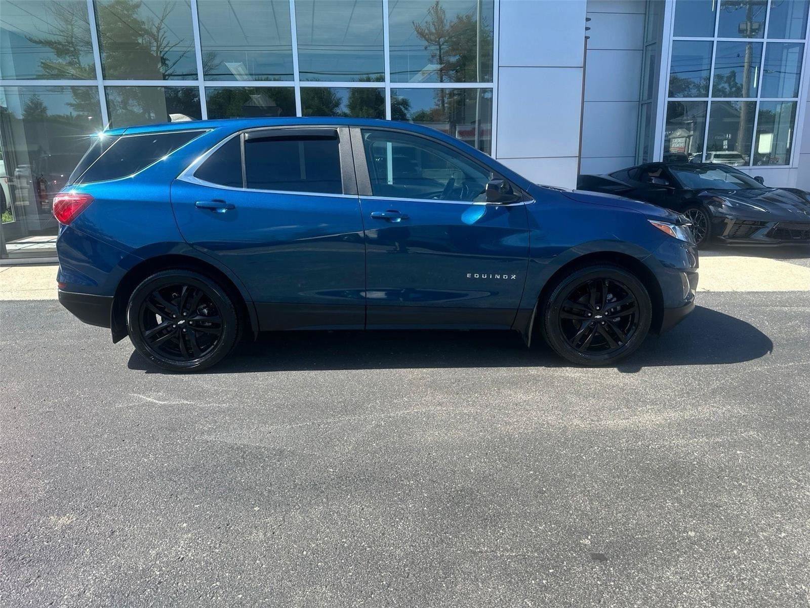 Used 2021 Chevrolet Equinox LT FWD image 2