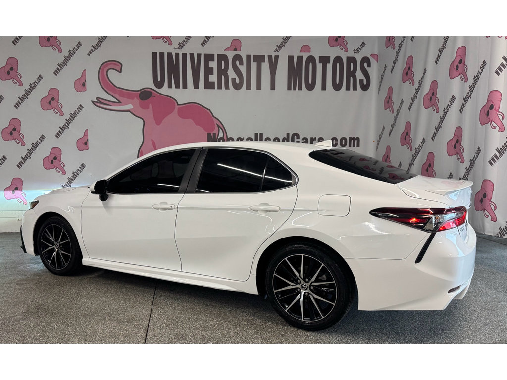 Used 2021 Toyota Camry SE image 13
