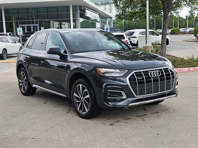 Used 2021 Audi Q5 Premium Plus w/ Premium Plus Package image 3