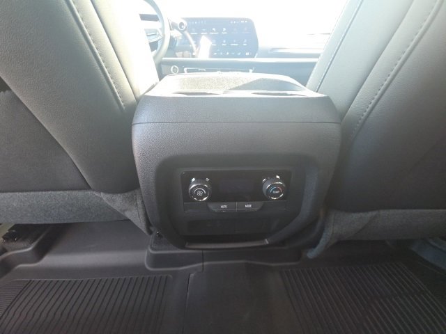 New 2026 Chevrolet Traverse LT image 25