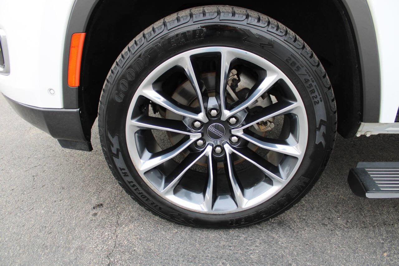 Used 2022 Jeep Wagoneer Series III w/ Premium Group I image 16