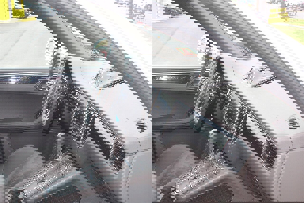 Used 2017 Porsche Macan image 18