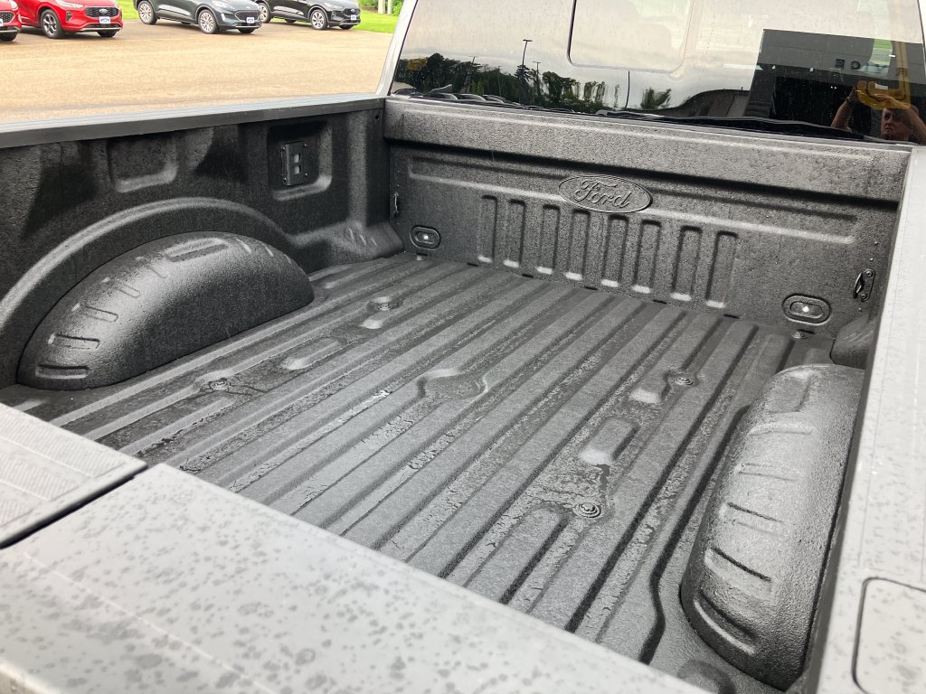 Used 2023 Ford F250 Lariat w/ Lariat Ultimate Package AWD/4WD image 18