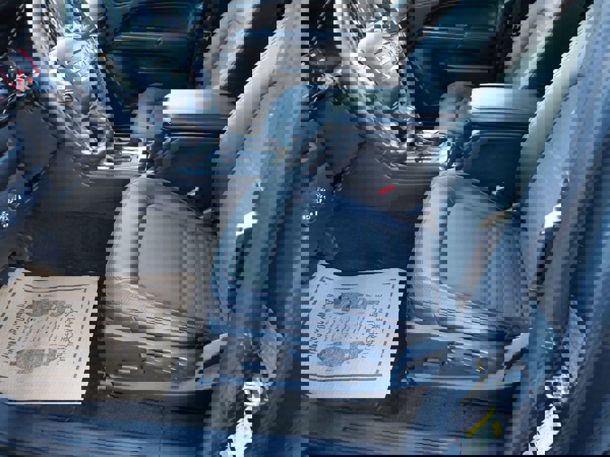 Used 2015 GMC Canyon SLE w/ All-Terrain Package image 10