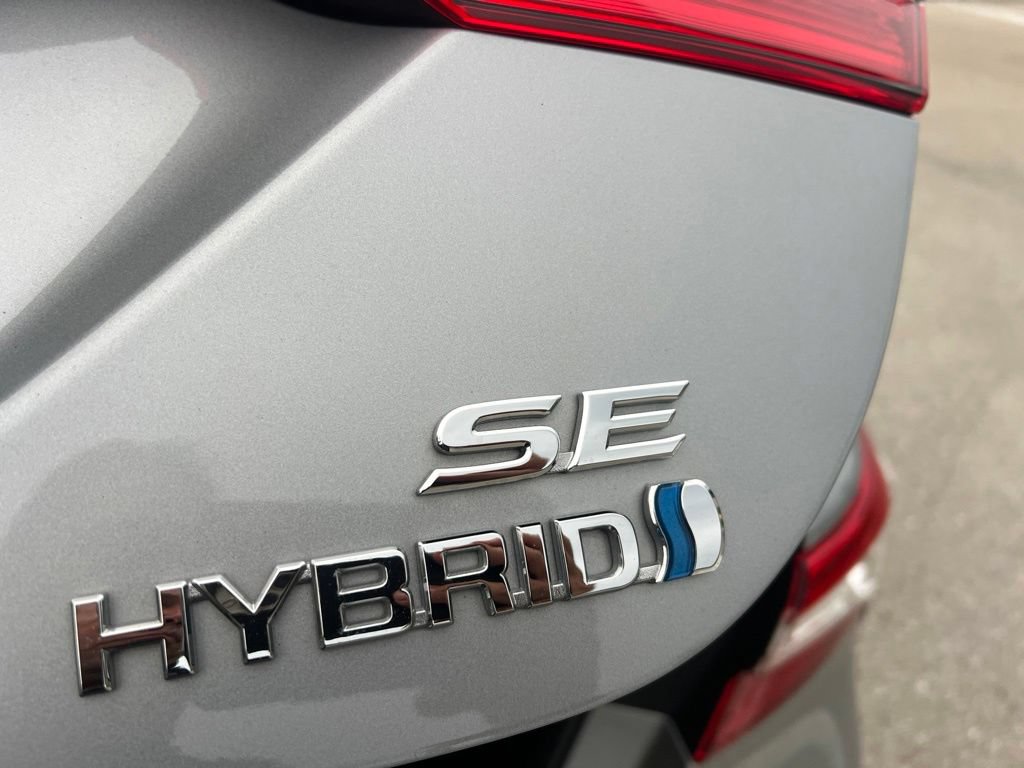 Used 2020 Toyota Camry SE FWD image 19