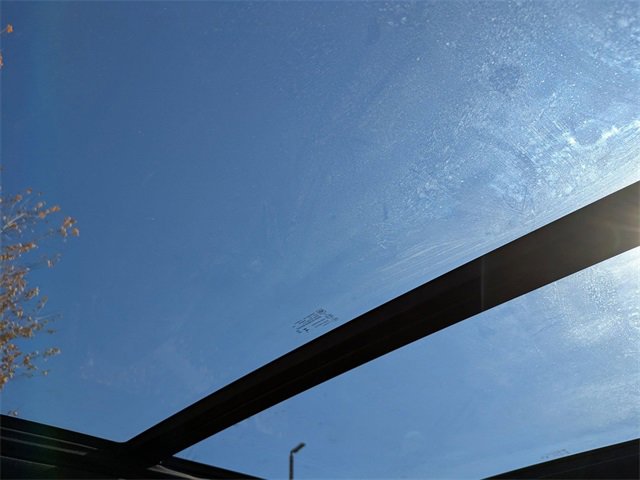 Used 2023 Cadillac Escalade Premium Luxury image 19