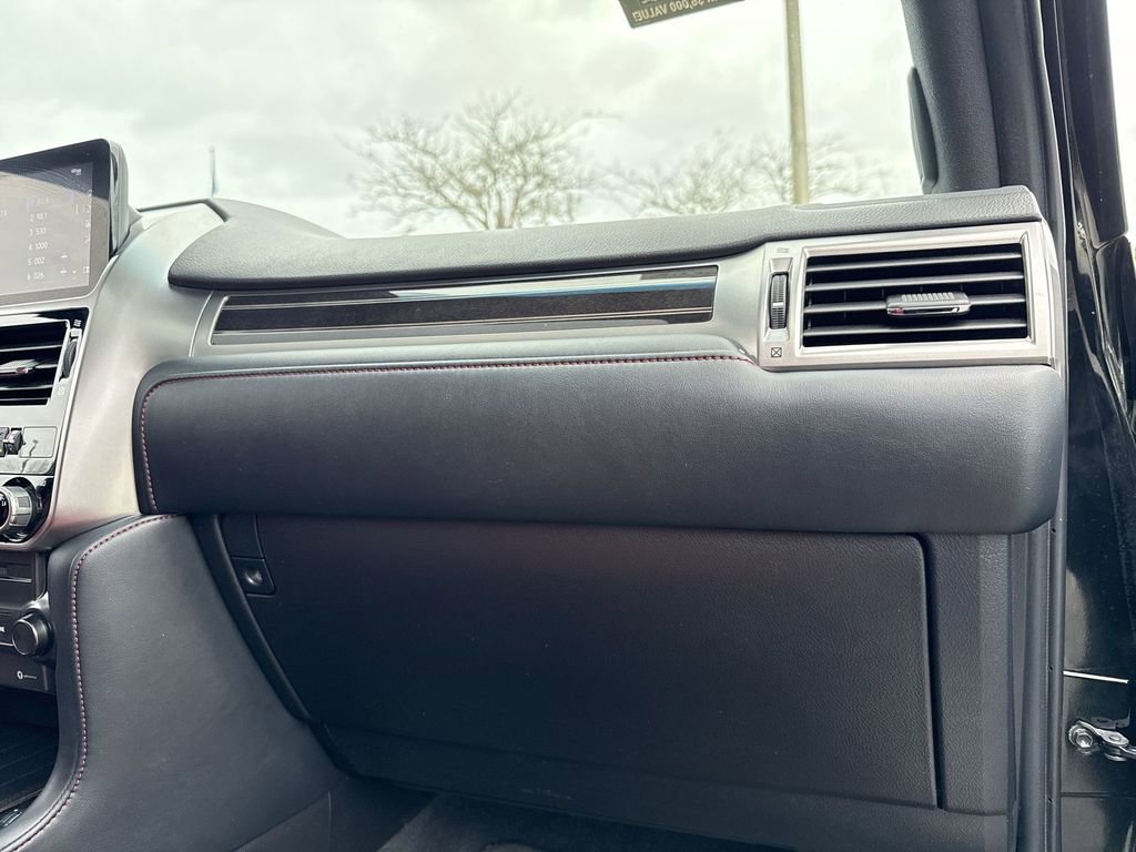 Used 2023 Lexus GX 460 Premium w/ Premium Package image 26