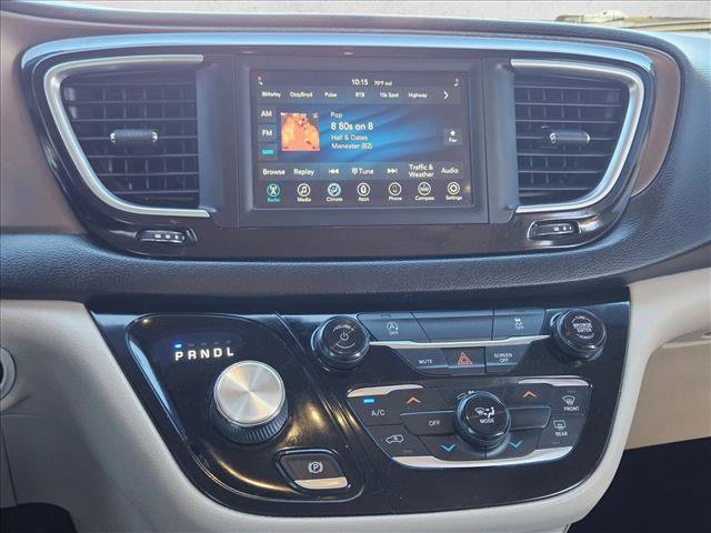 Used 2021 Chrysler Voyager Lxi image 11