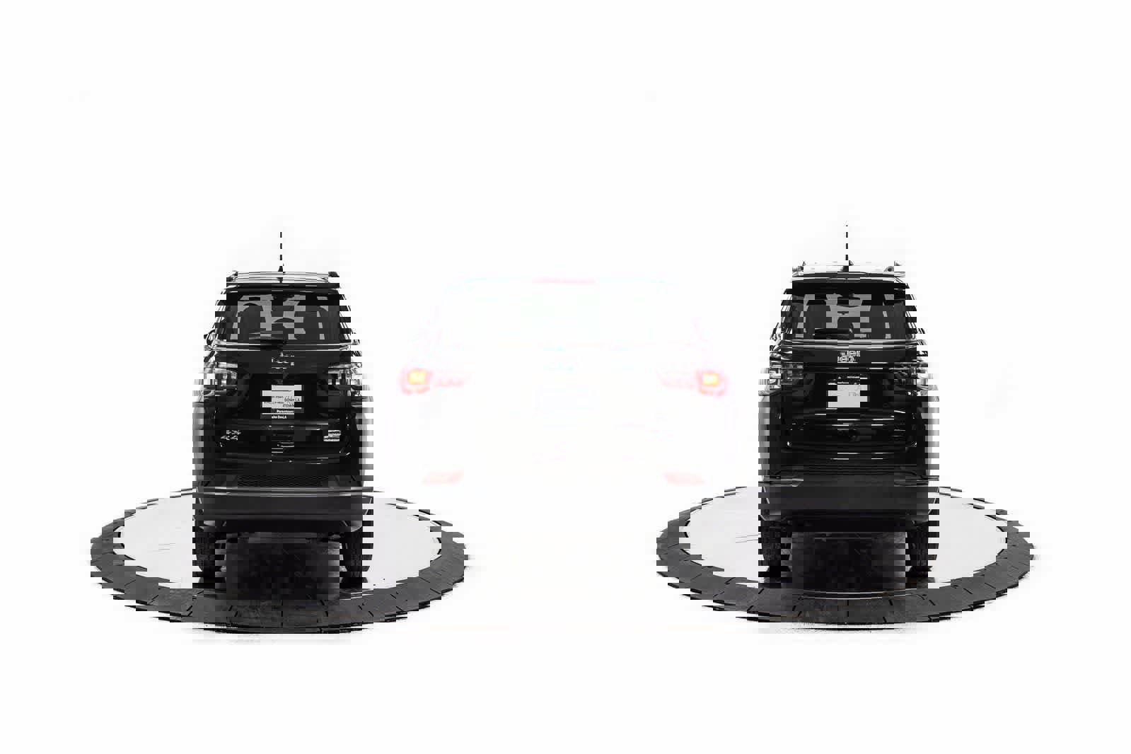 Used 2023 Jeep Compass Latitude image 6