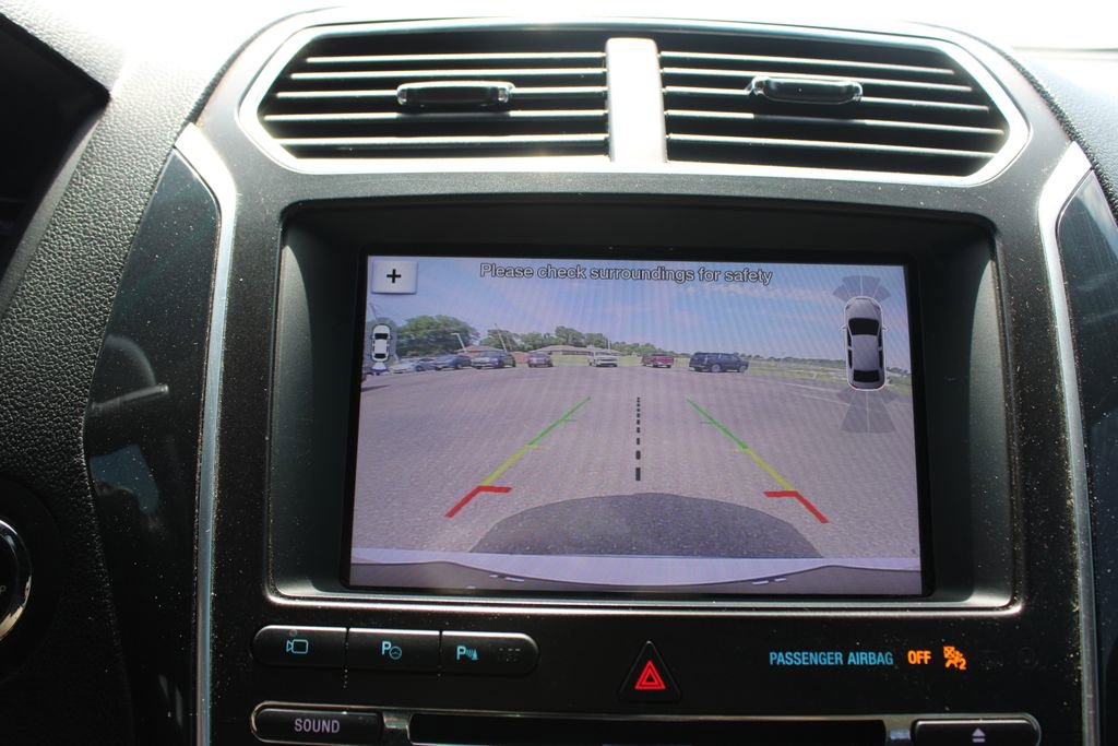 Used 2017 Ford Explorer Limited w/ Equipment Group 301A FWD image 59