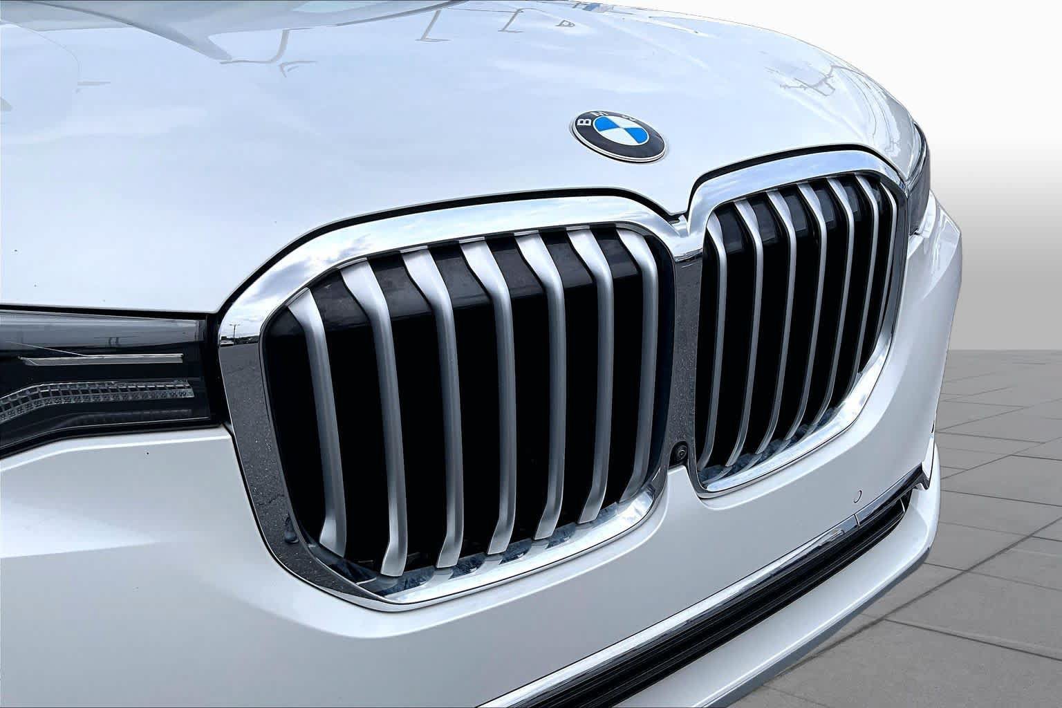 Used 2022 BMW X7 xDrive40i w/ Executive Package AWD/4WD image 37